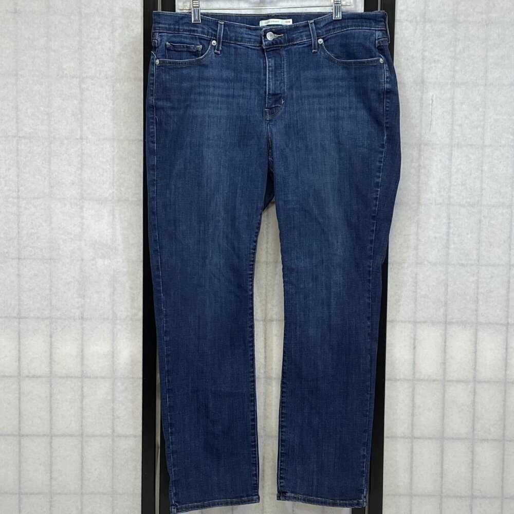 Levi’s 18W High Rise Classic Straight Leg Jeans Medium Wash Denim Timeless Fit